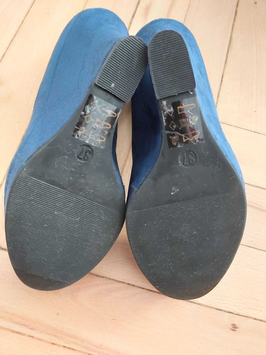 Buty na koturnie rozmiar 37