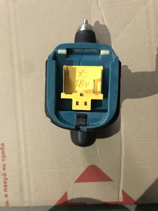 Шуруповерт Makita 18v