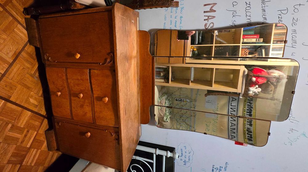 Stary kredens z około 1930 roku. Warszawa + szafa i toaletka (komódka)