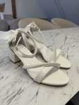 Nowe buty ślubne