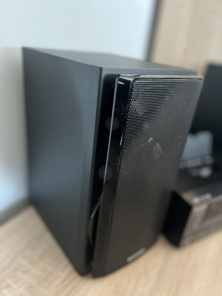 Minisystem Hi‑Fi Sharp XL‑BD601PH z Blu‑ray 3D. Wieża jak kino domowe