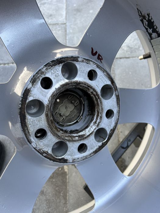 Диски 17R 5x112 7.5J ET28 DIA66.6 Audi А6 А4 Skoda Golf