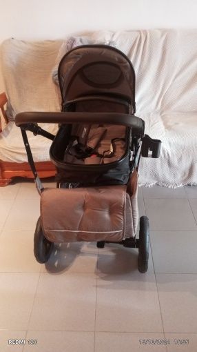 Vendo carrinho bebé,  novo