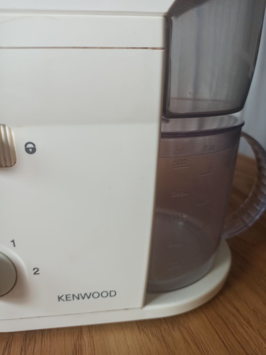 Sokowirówka Kenwood JE 550