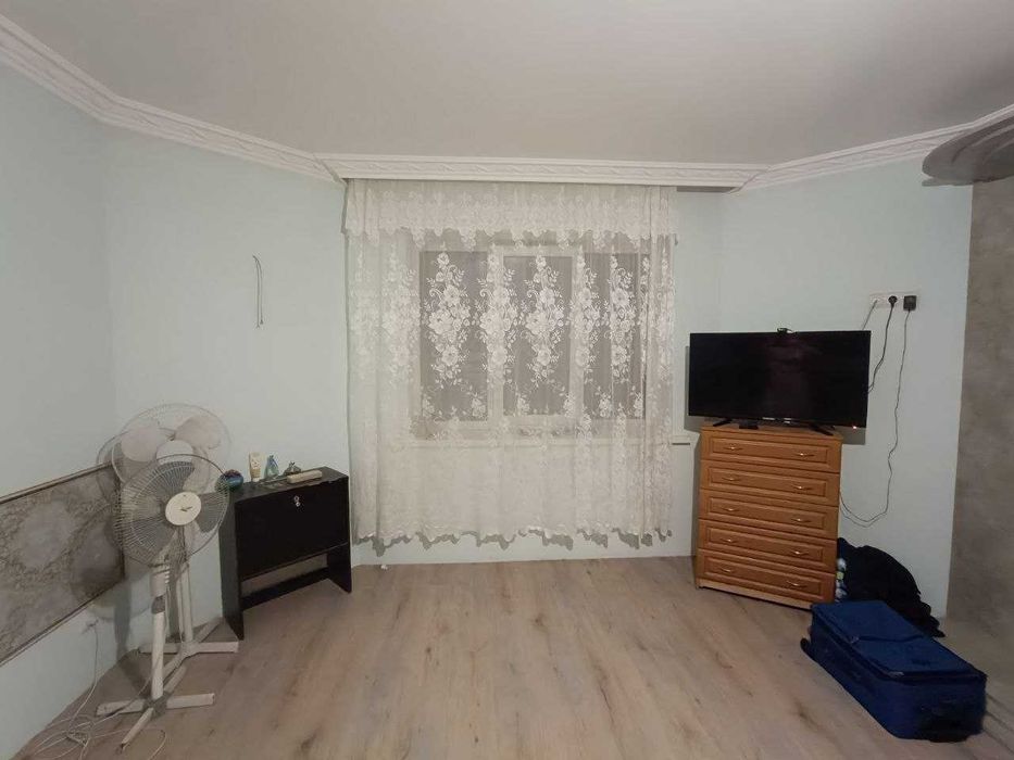 ПРОДАЖ просторого будинку з ЧАСТКОВИМ ремонтом! виїзд на Богатирську