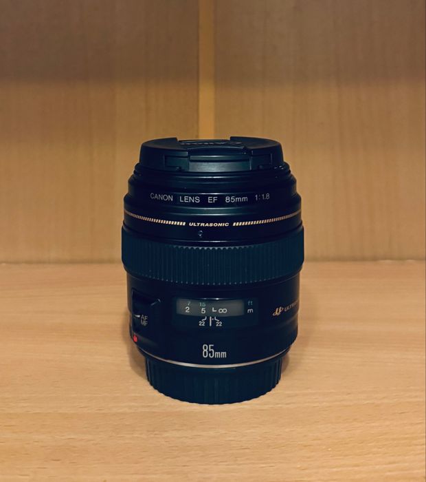 Canon EF 85mm f/1.8