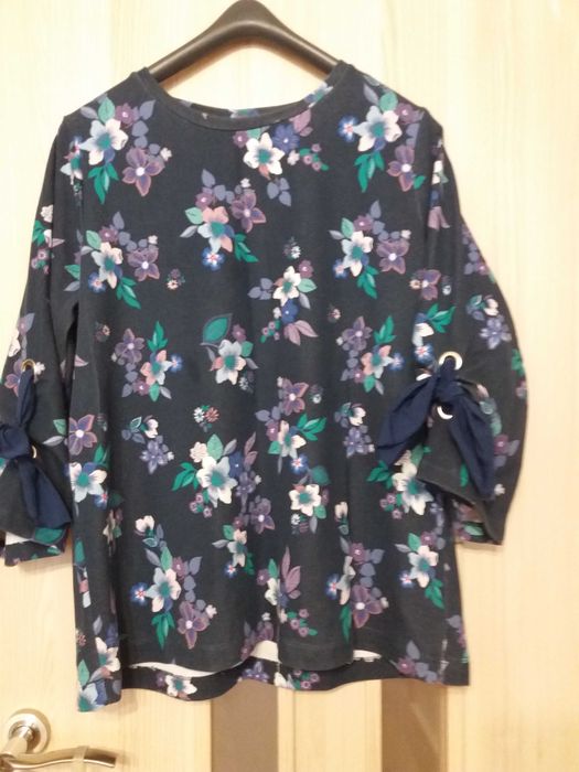 Bluza Firmy C&A. Bawełna. Rozmiar 44/46.