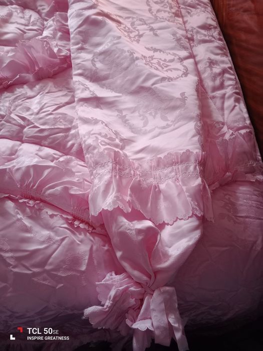 Edredom para cama de casal em muito bom estado.