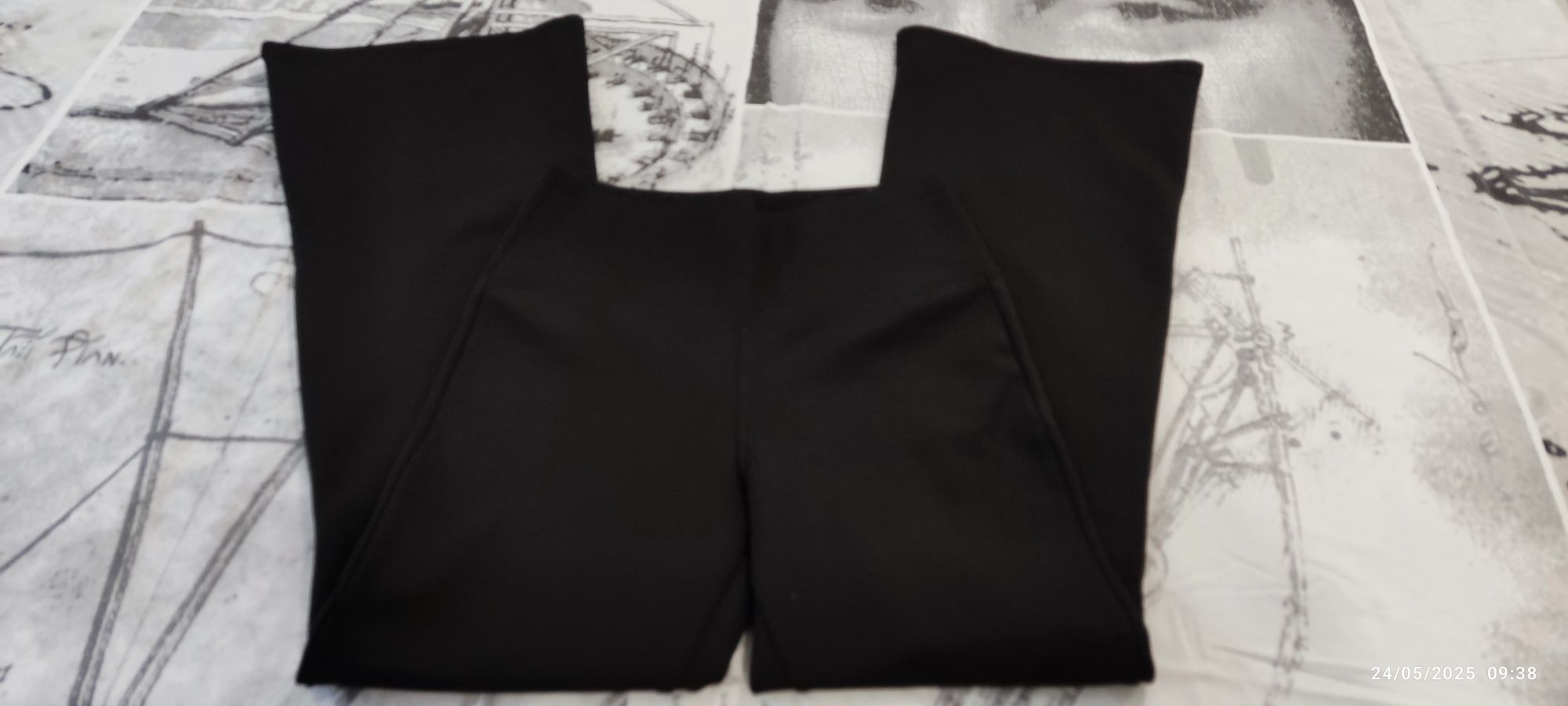 Vendo leggings e macacão pretos