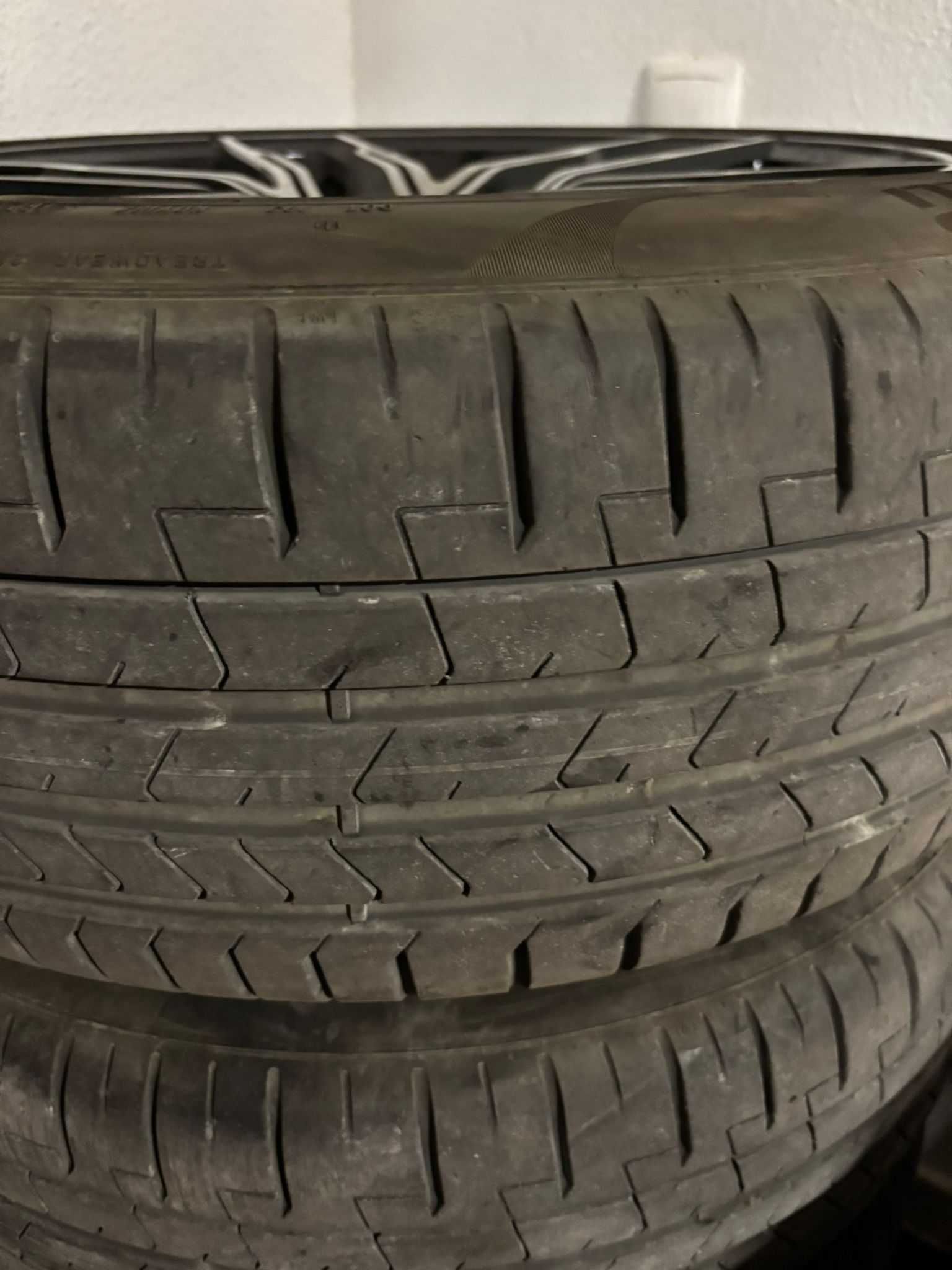 BMW 4 jantes R20 com pneus Pirelli
