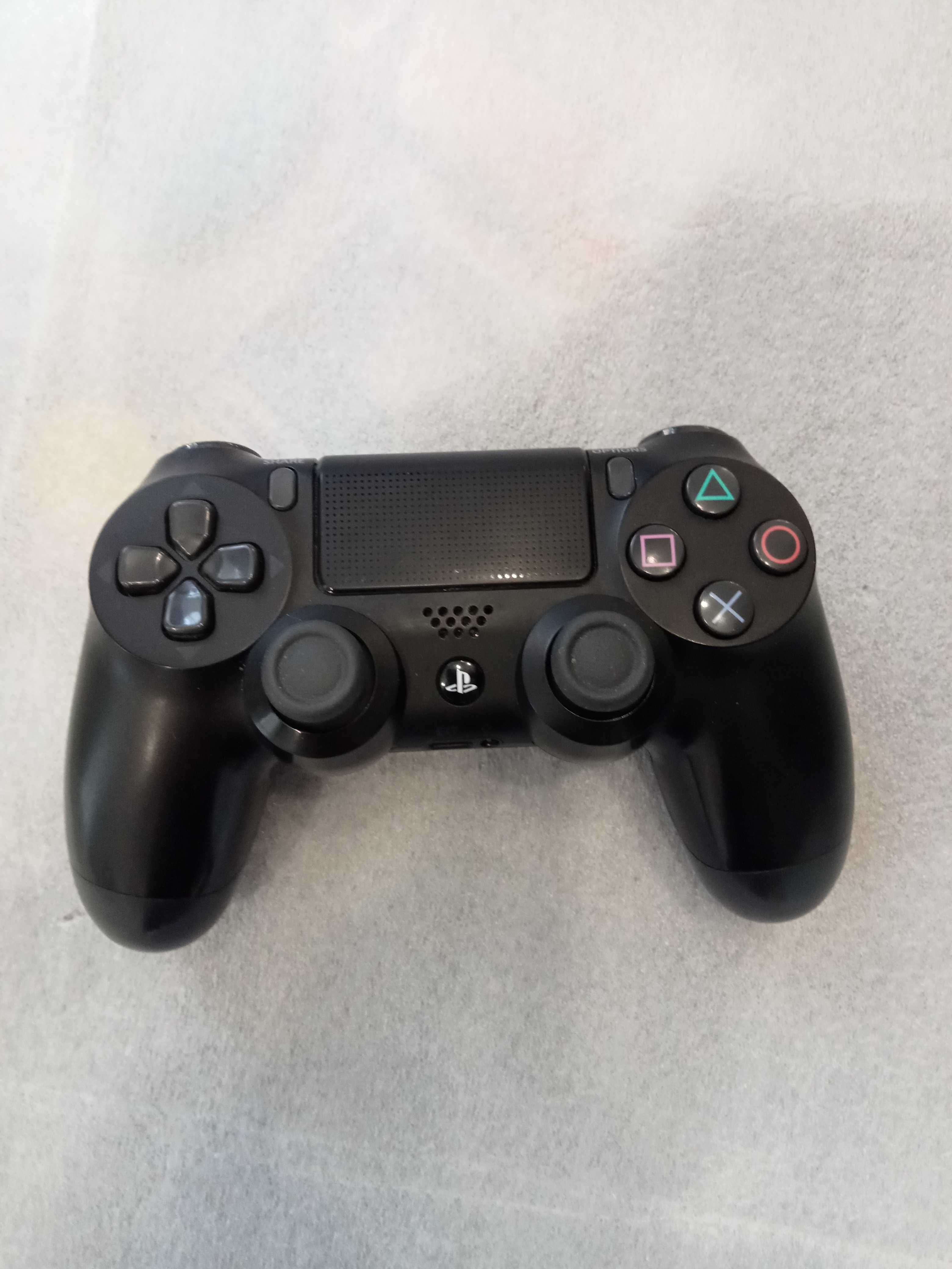 Playstation 4 Pro CUH 7116B stan bdb