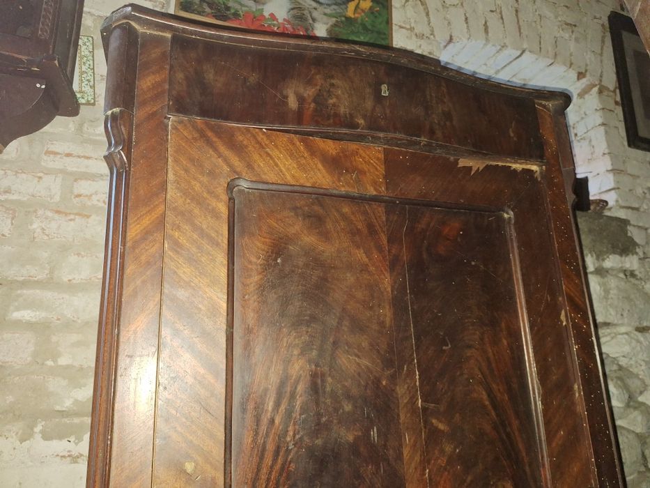 Stara bieliźniarka ludwikowska