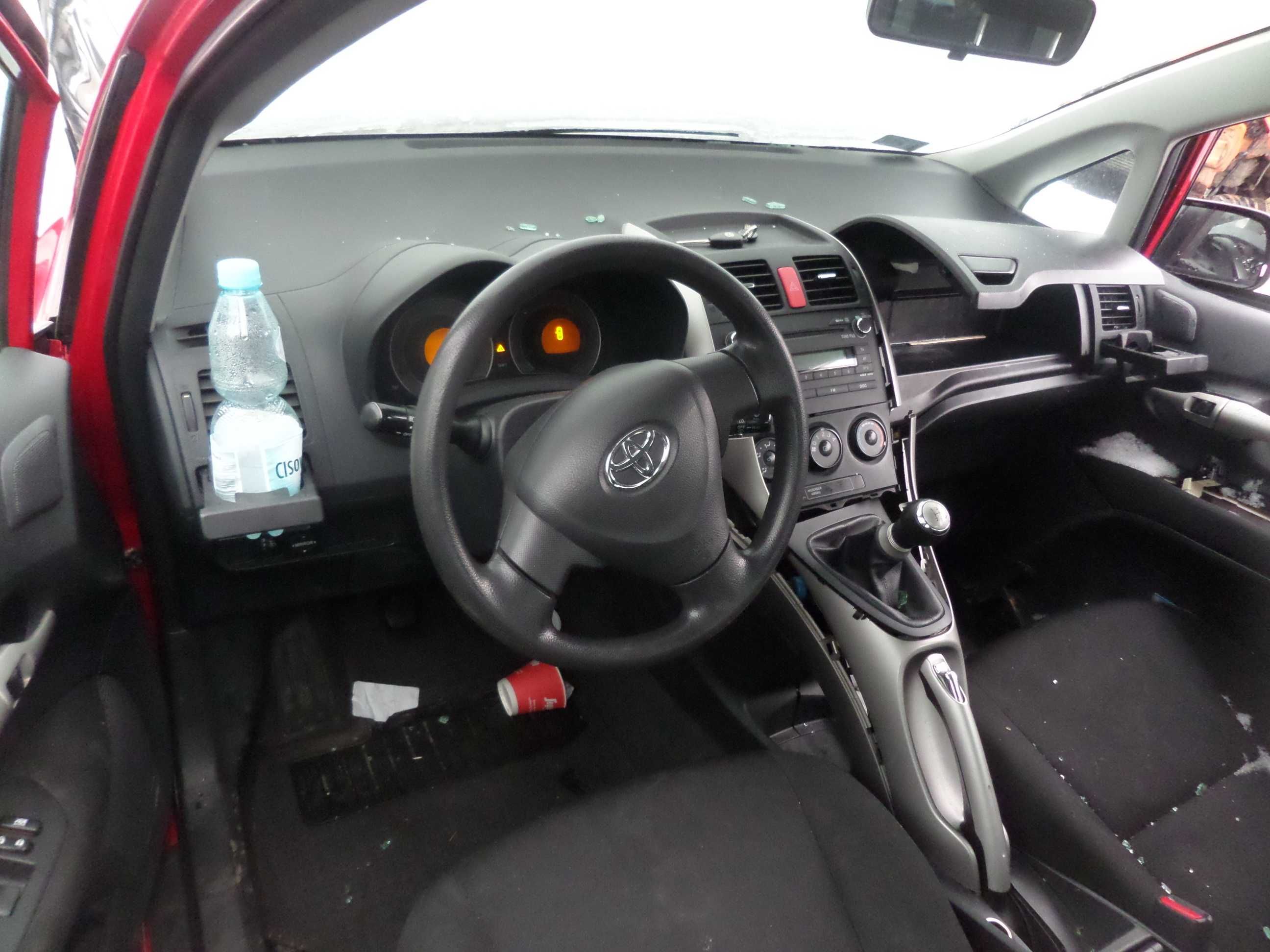 Toyota Auris / 1.4 / 2008r. na części