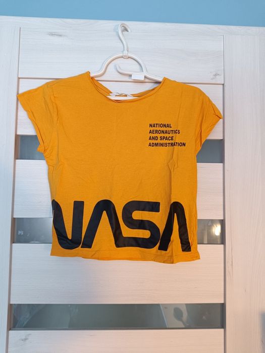 Pomarańczowy t-shirt