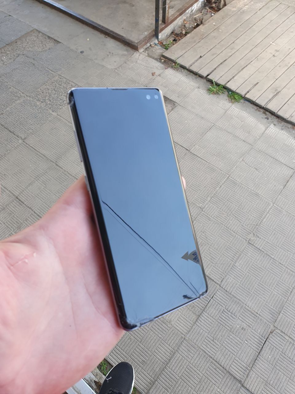 Samsung s10 Plus 8/128 Битый