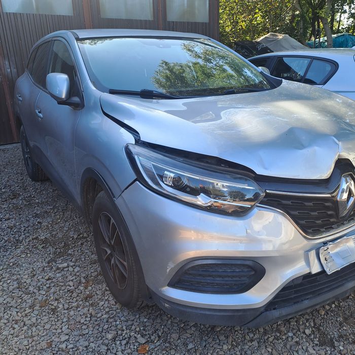 Lekko uszkodzony  renault kadjar niski przebieg