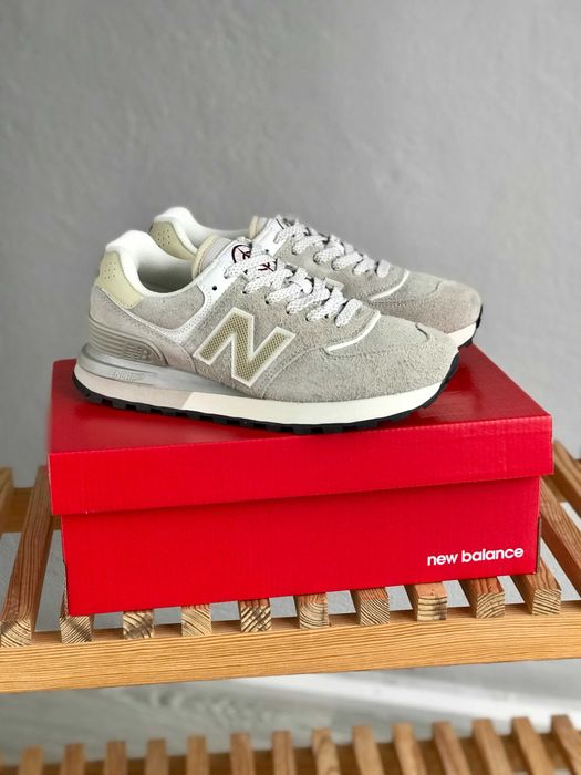 Жіночі кросівки New Balance 574 x Stone Island на осінь 2025 0384
