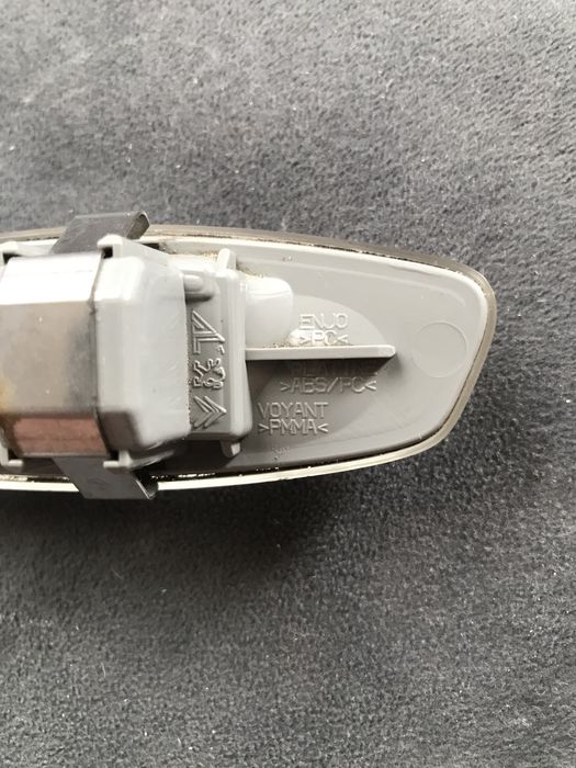 Поворотник  правий та лівий Citroen c4 c5 picasso peugeot оригінал