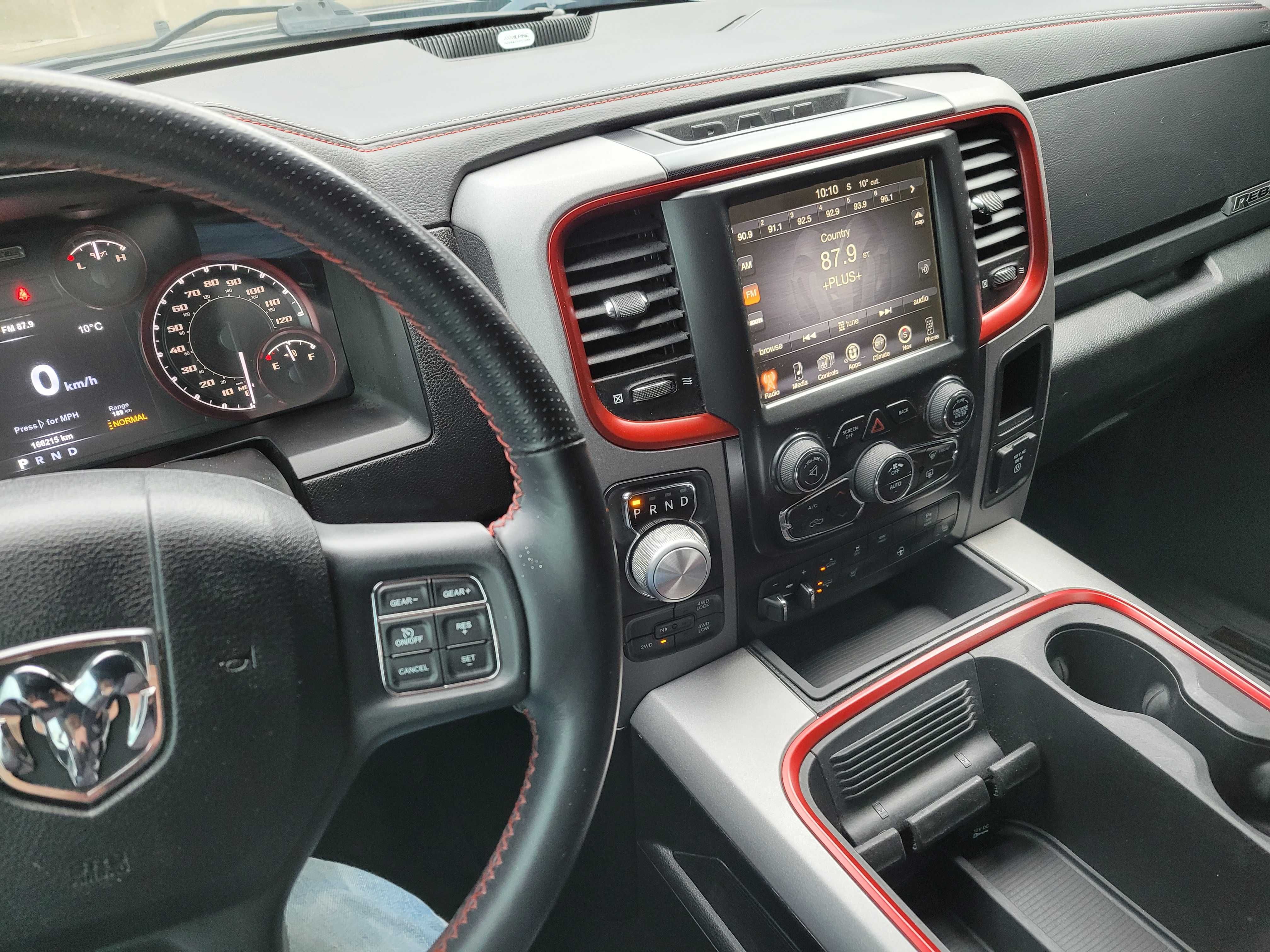 Ram 1500 Rebel 2017 5.7 HEMI 4x4 zabudowa paki