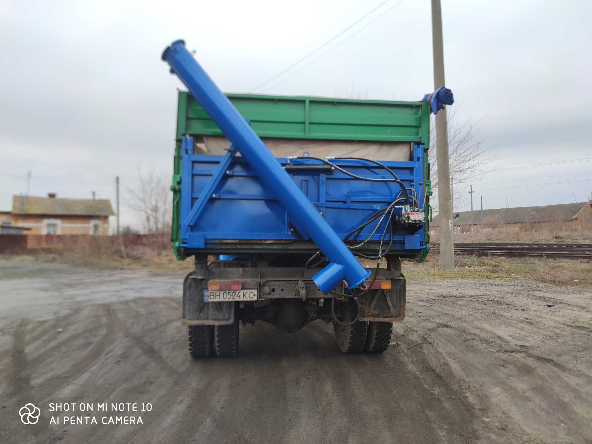 Завантажувач сівалок з протруювачем. ЗС-30.