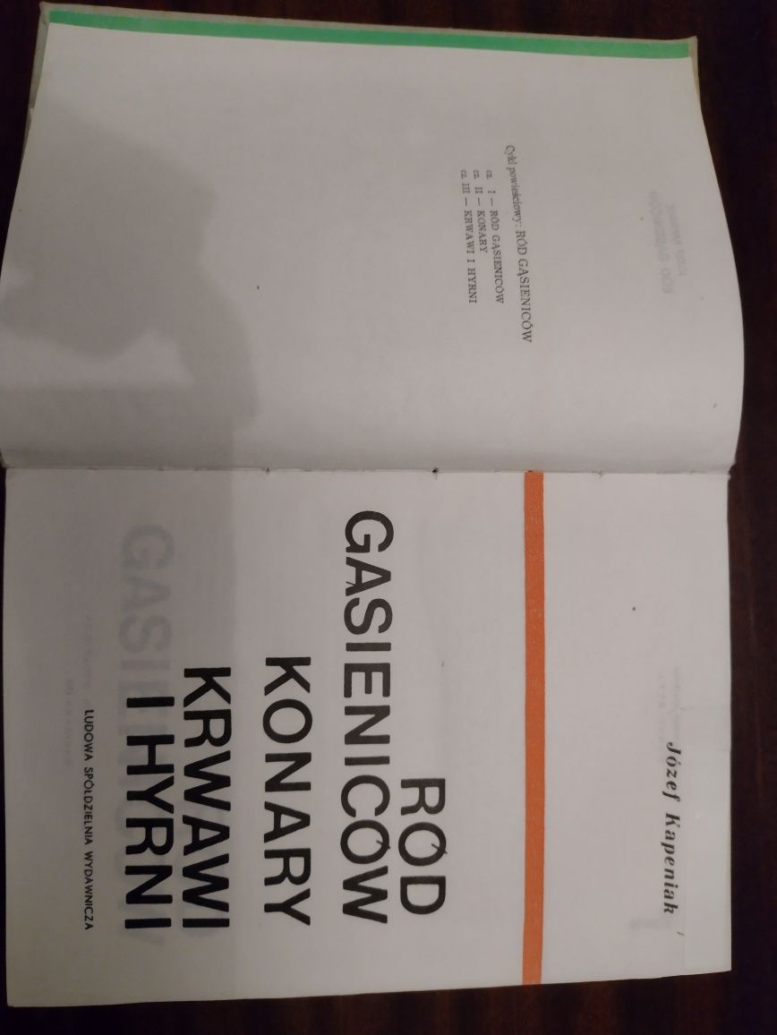 Józef Kapeniak, Ród Gąsieniców, Konary, Krwawi i Hyrni