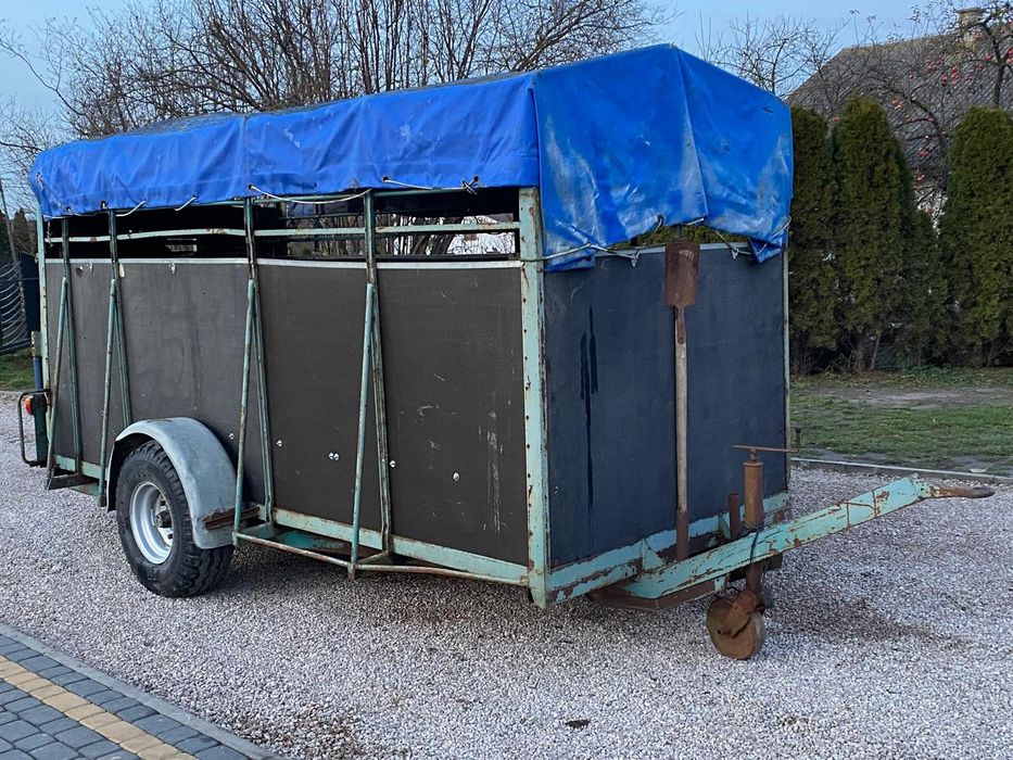 Przyczepa do przewozu zwierząt Bydła Krów Świń Koni Owiec