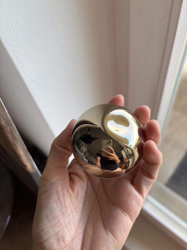 Golden delicious DKNY pusty flakon dla kolkcjonera