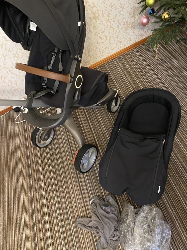 Коляска Stokke Xplory  v4    2 в 1