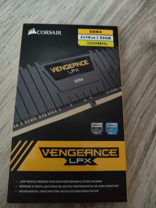 Pamięć RAM Corsair Vengeance LPX DDR4 32GB 3200MHz CL16