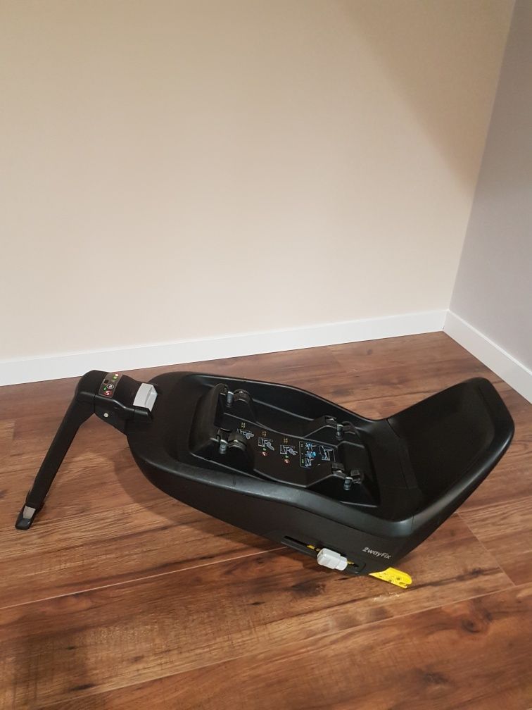 Baza Maxi Cosi 2wayFix z Isofix, jak nowa!