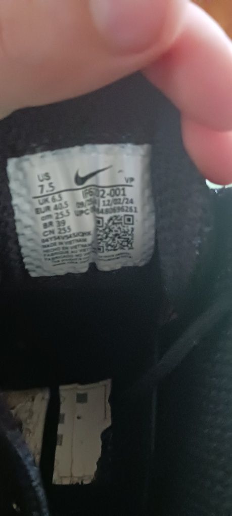 Tenis nike shox usados duas veses preço negociavel