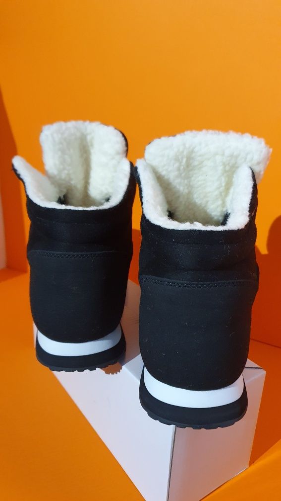 Śniegowce nowe markowe kolor czarny Rozmiar 44  wkładka 27.5-28 cm