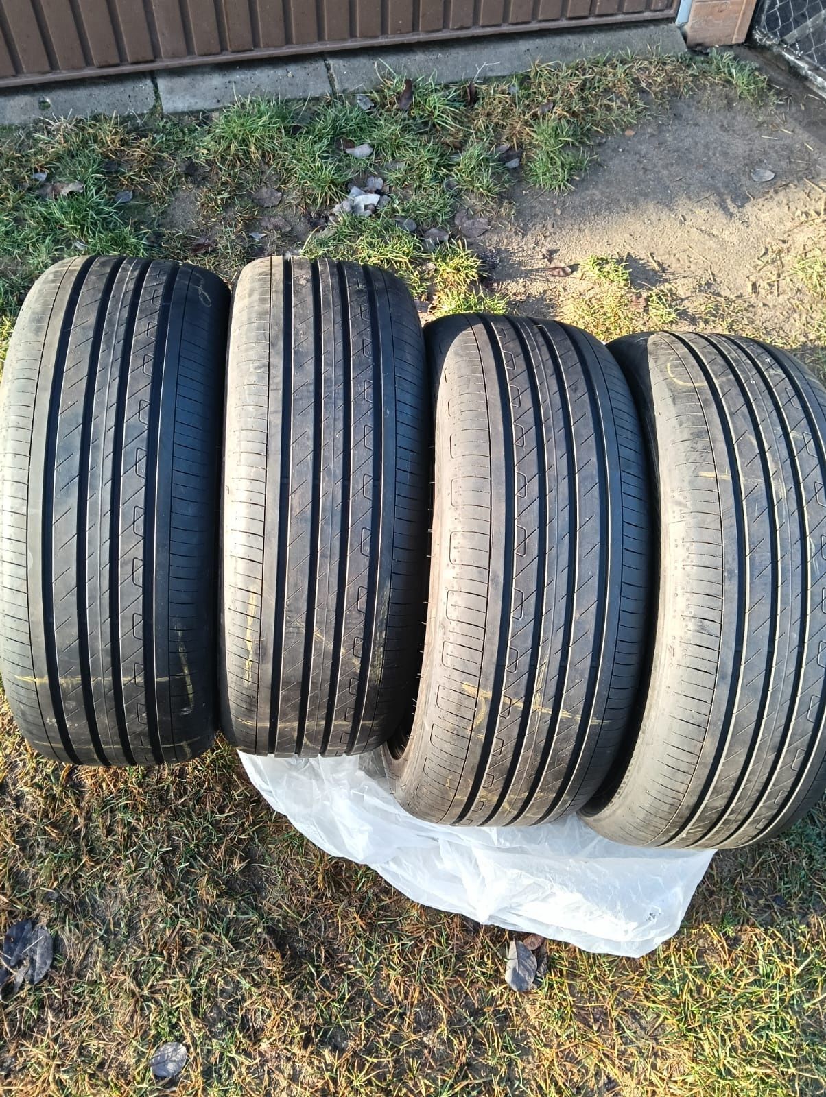 Opony letnie  Goodyear 215/50/18z 2022 roku