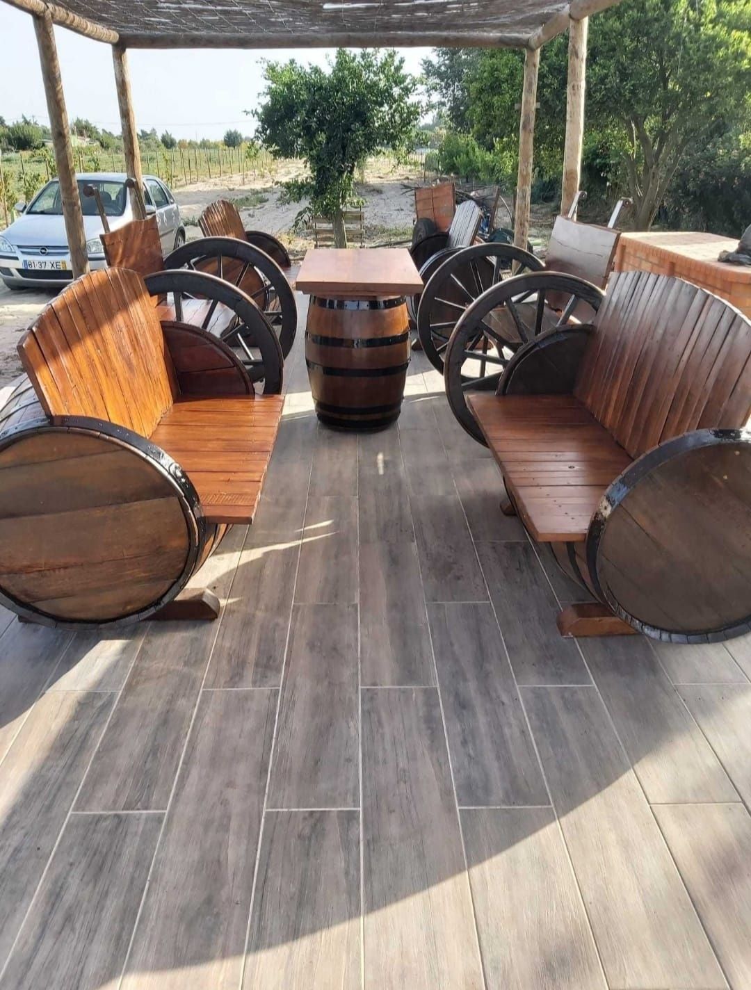 Banco de madeira - Barril
