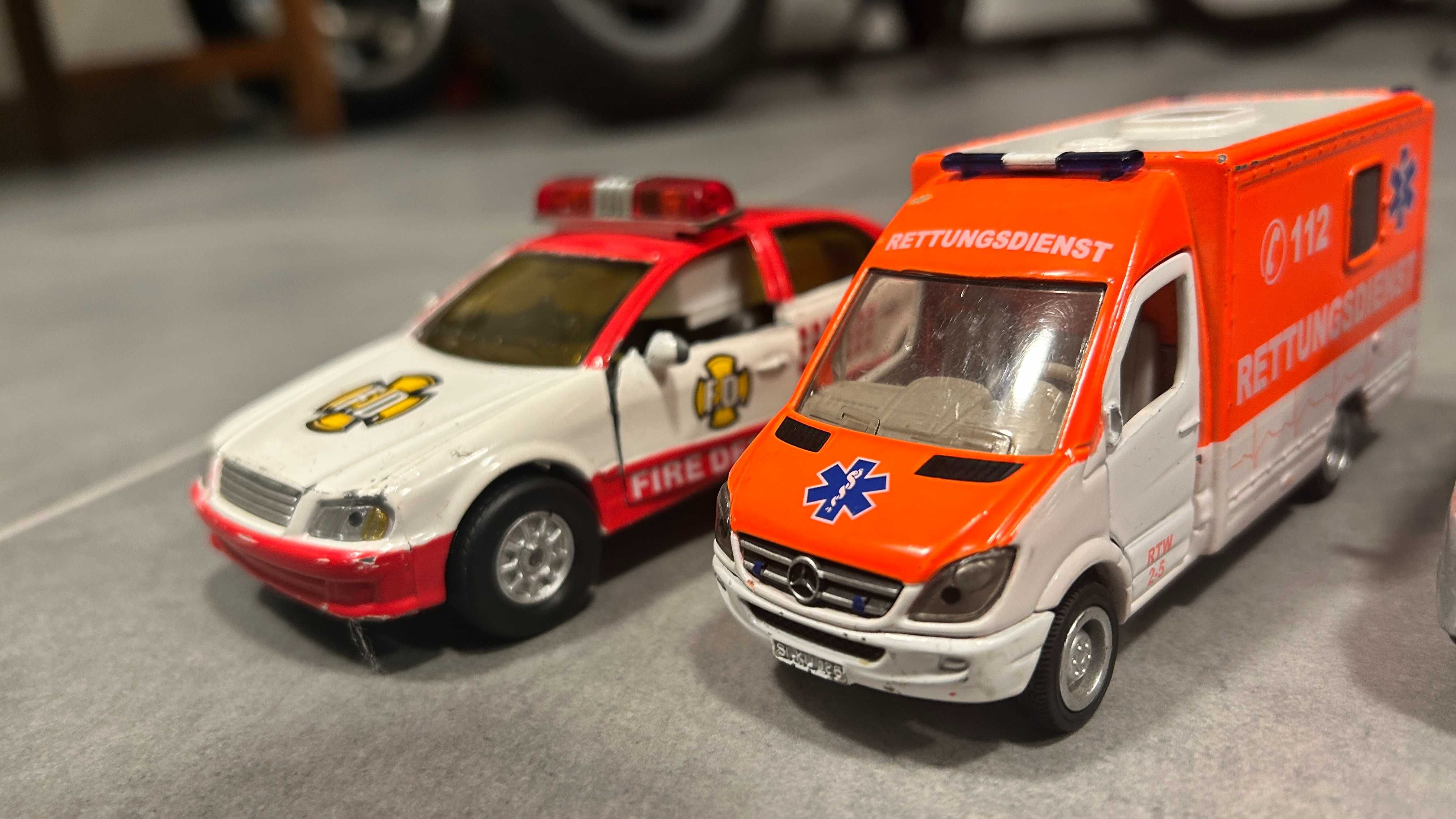 Duże resoraki - policja, karetka, straż pożarna - 5 szt.