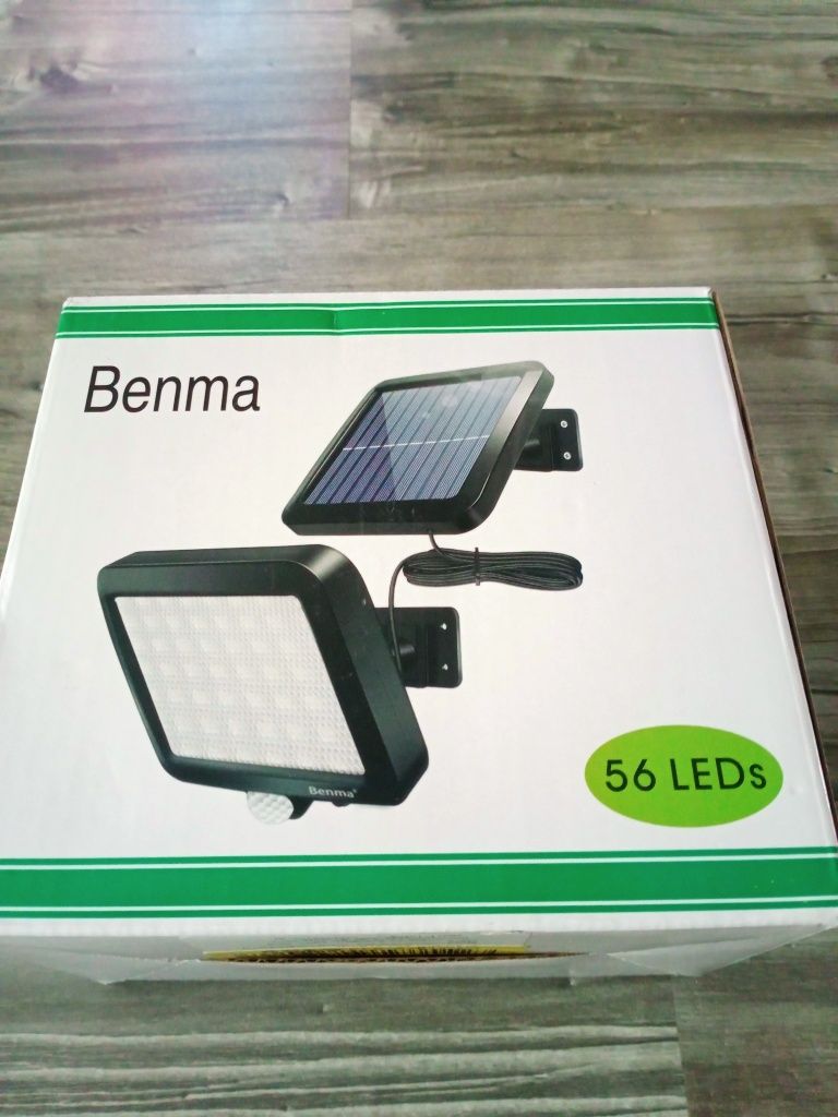 Lampa zewnętrzna LED, solarna, z czujnikiem ruchu