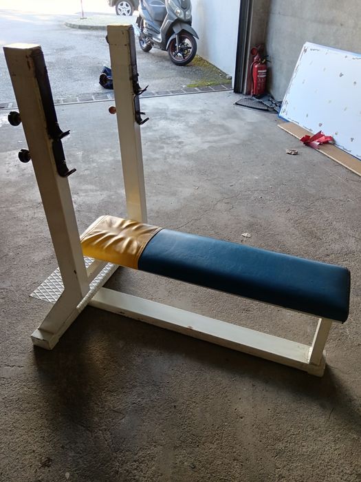 Bikes cycling e Banco Supino