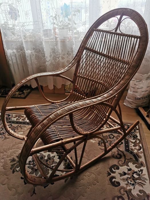 Fotel bujany wiklinowy