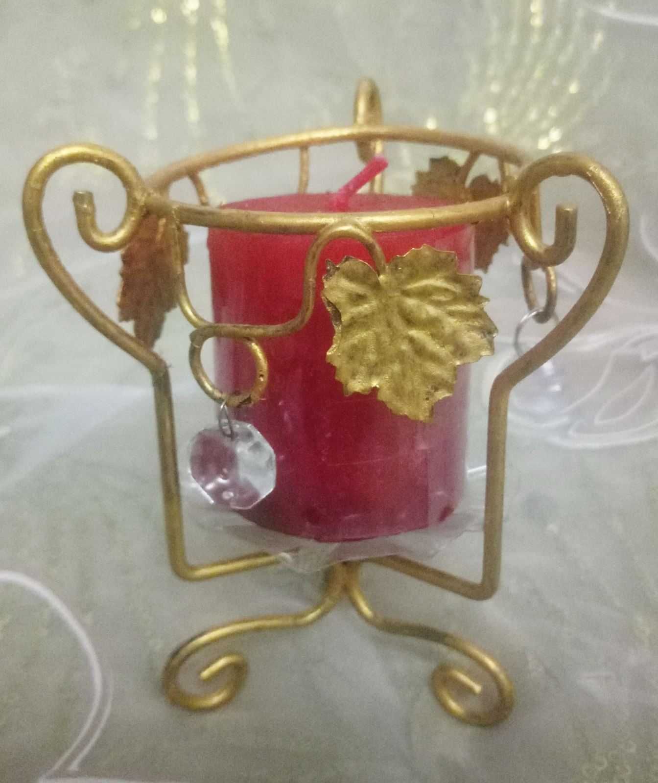Подсвечник старинный кованный. Украшеие интерьера.