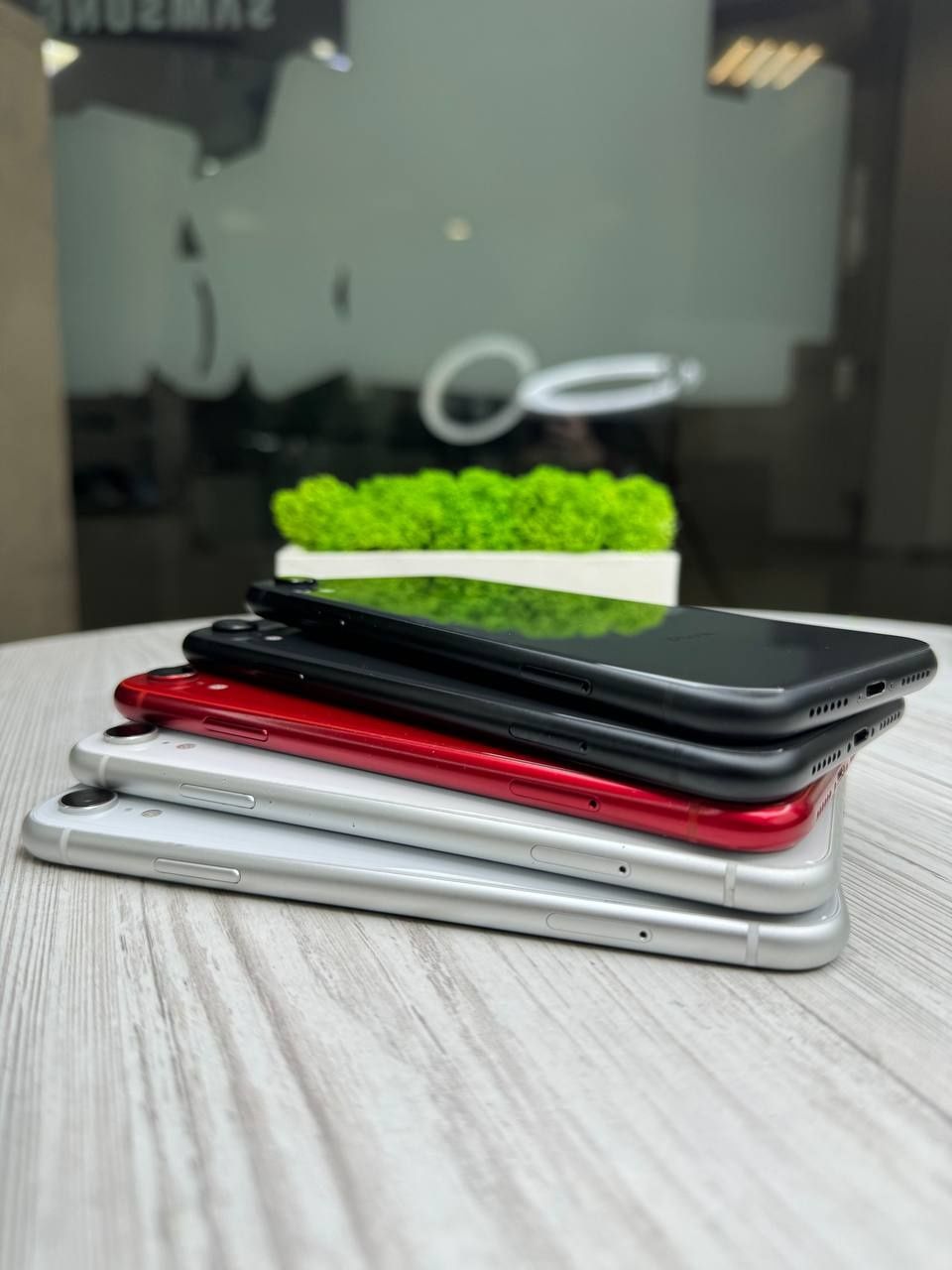 Apple iphone xr 64/128 gb black white red neverlock айфон хр XR 64