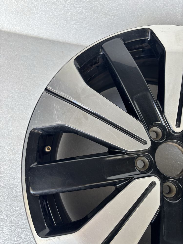 Volvo XC40 felga aluminiowa 5x108 19” x 7,5” ET 50,5