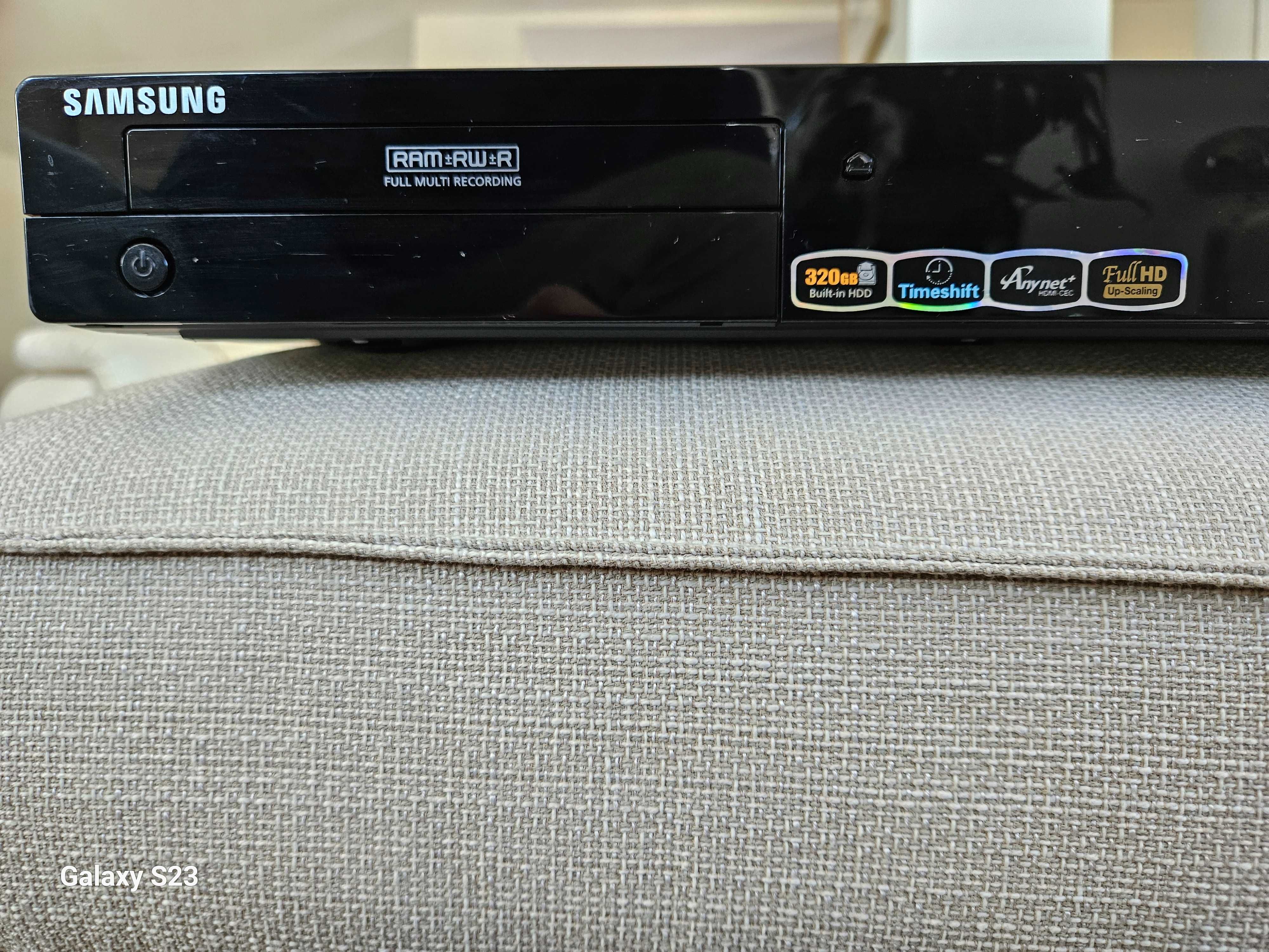 Gravador, leitor Samsung DVD-HR777.