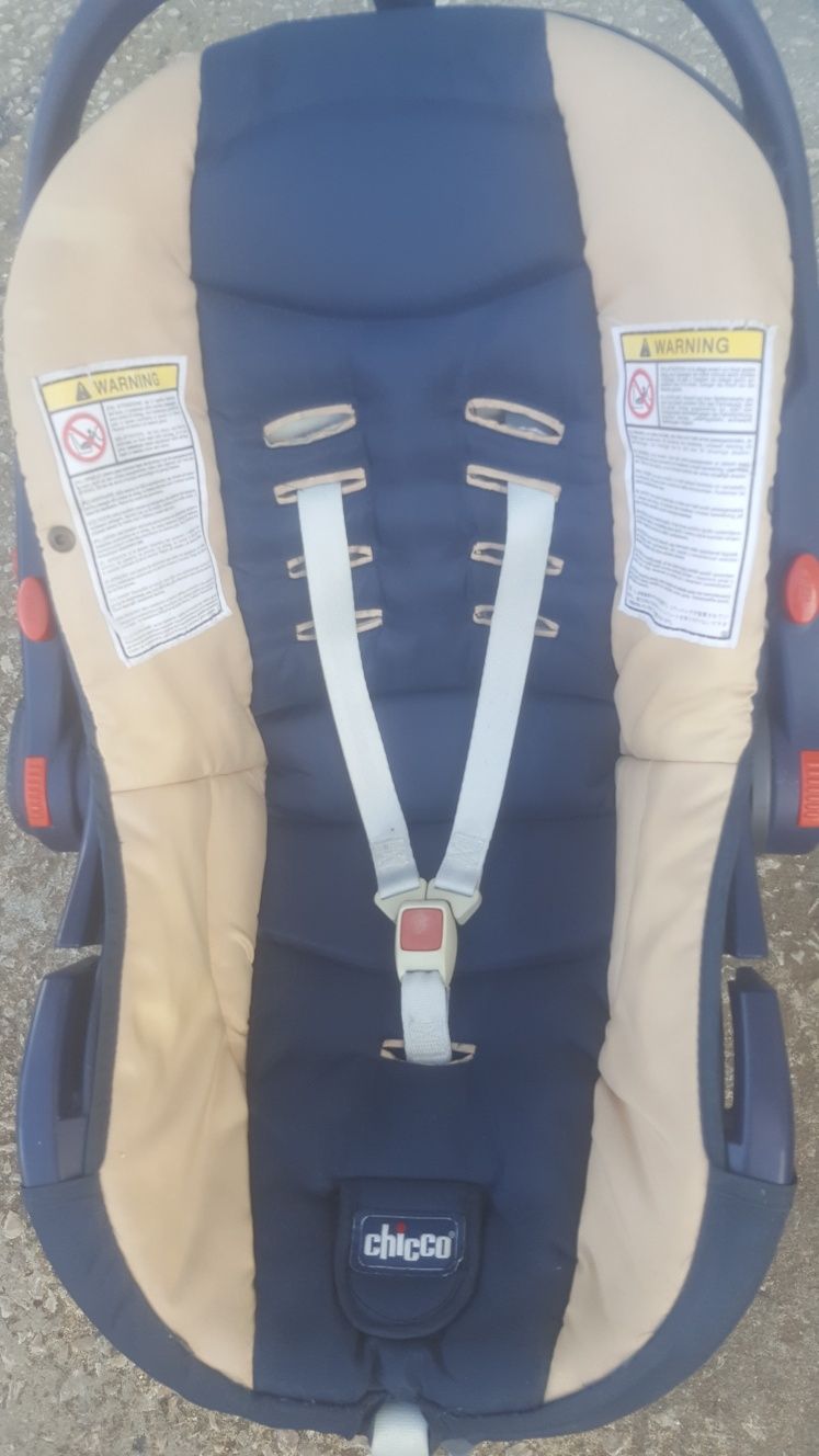 Ovo para bebês da Chicco como novo  mais Isofix para carro