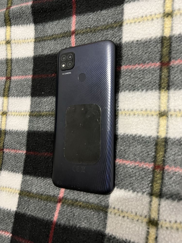 Продам телефон xiaomi redmi 9a 3/32gb битий екран не вмикається