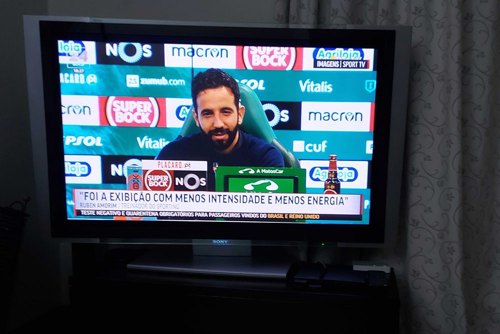 TV  55 polegadas, HDMI, sistema Sound Surround, 100 W