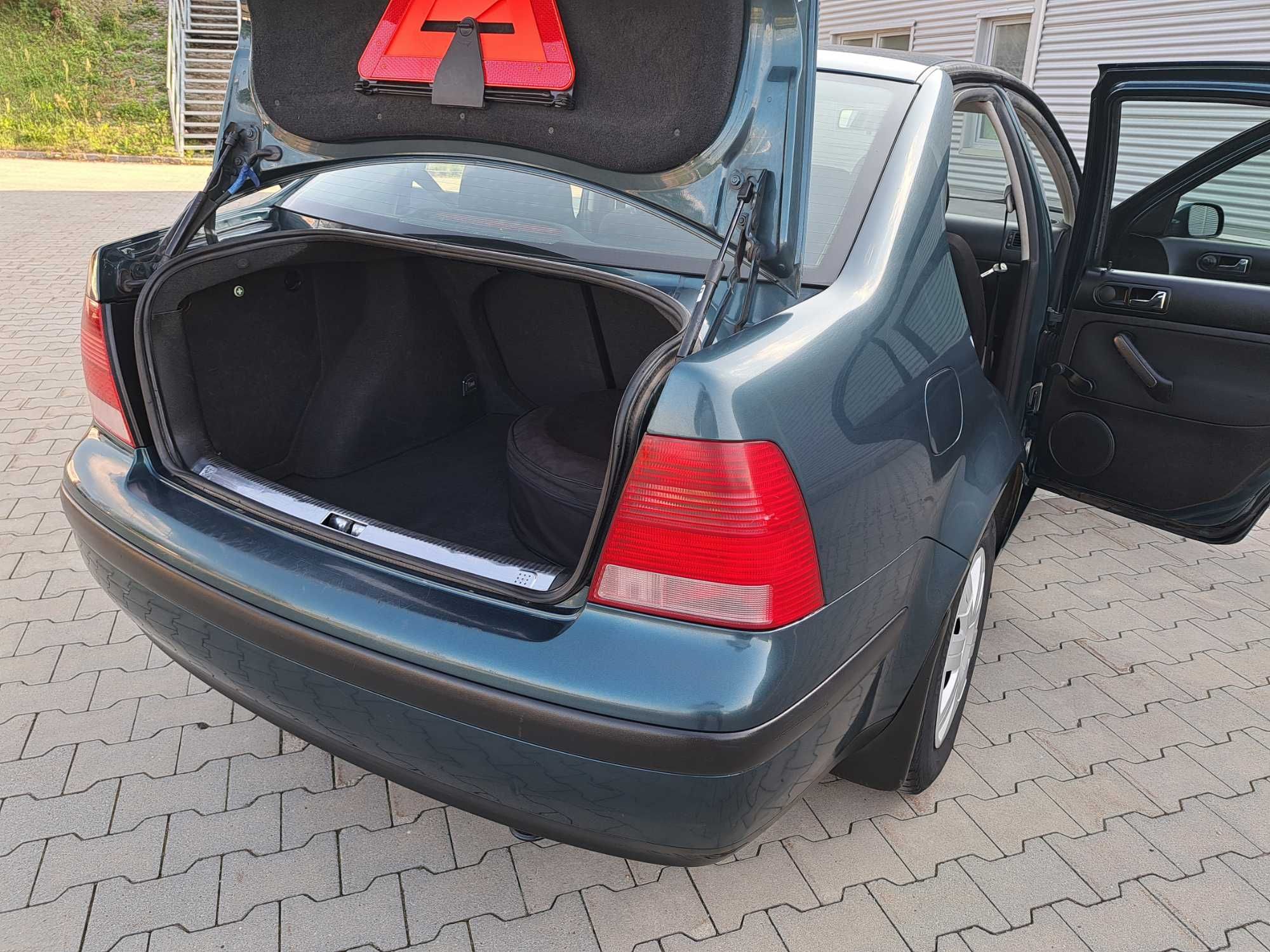 *Piękna Bora*Polski Salon*2002r*1.6 B+Gaz*Klima (sprawna)*Dwóch wł.*