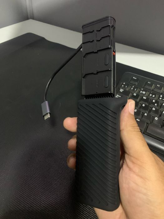 PGYTECH CreateMate – Leitor e Estojo para Cartões de Memória de Alta V