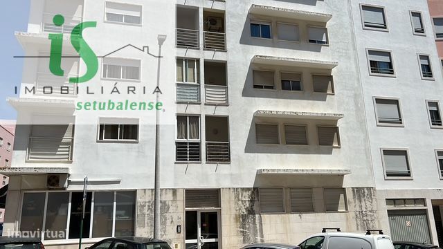 Apartamento T2 Para Arrendamento No Bairro Afonso Costa Em Setúbal