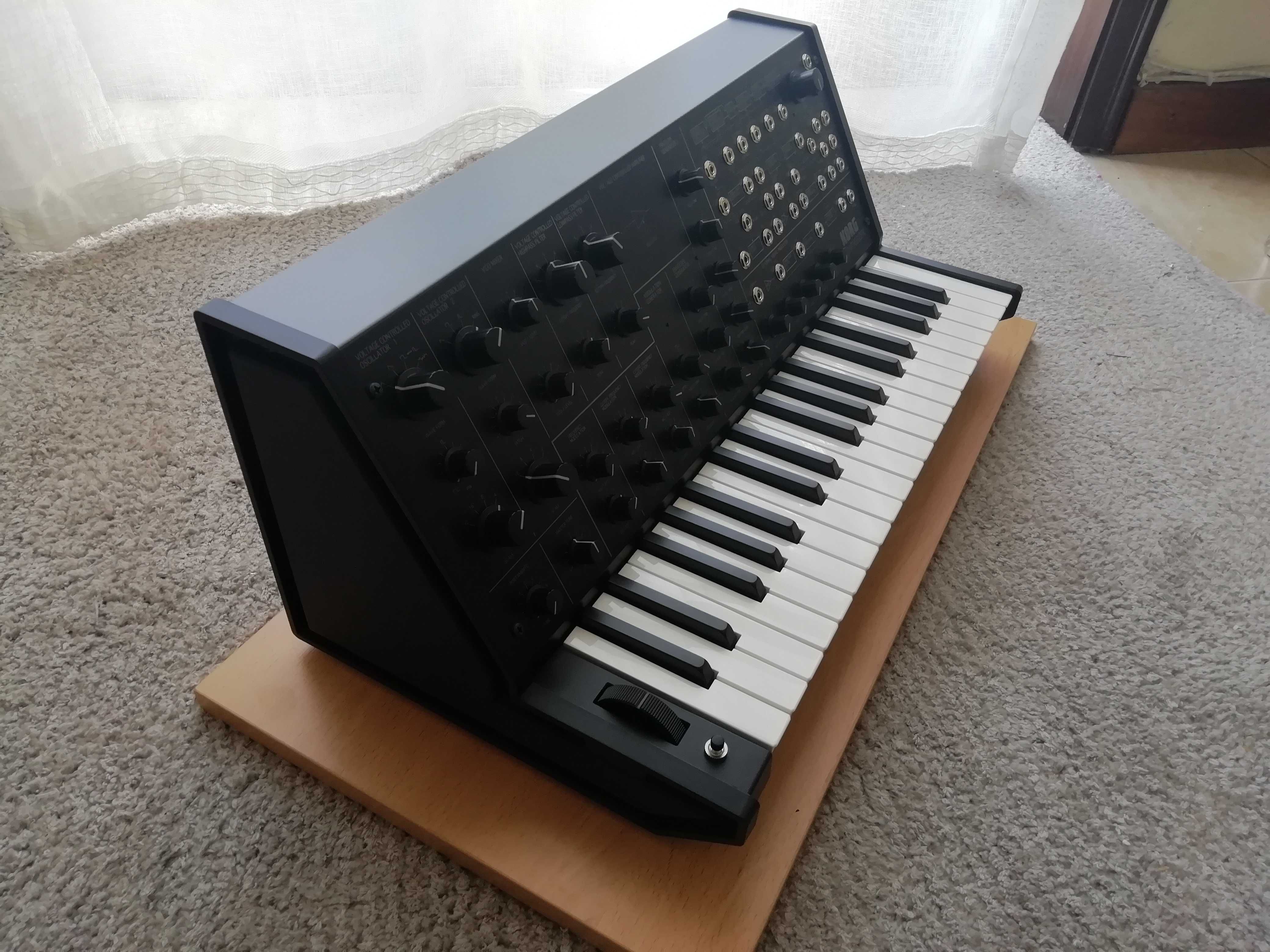 Sintetizador Korg MS-20 Mini + Decksaver (Novos)