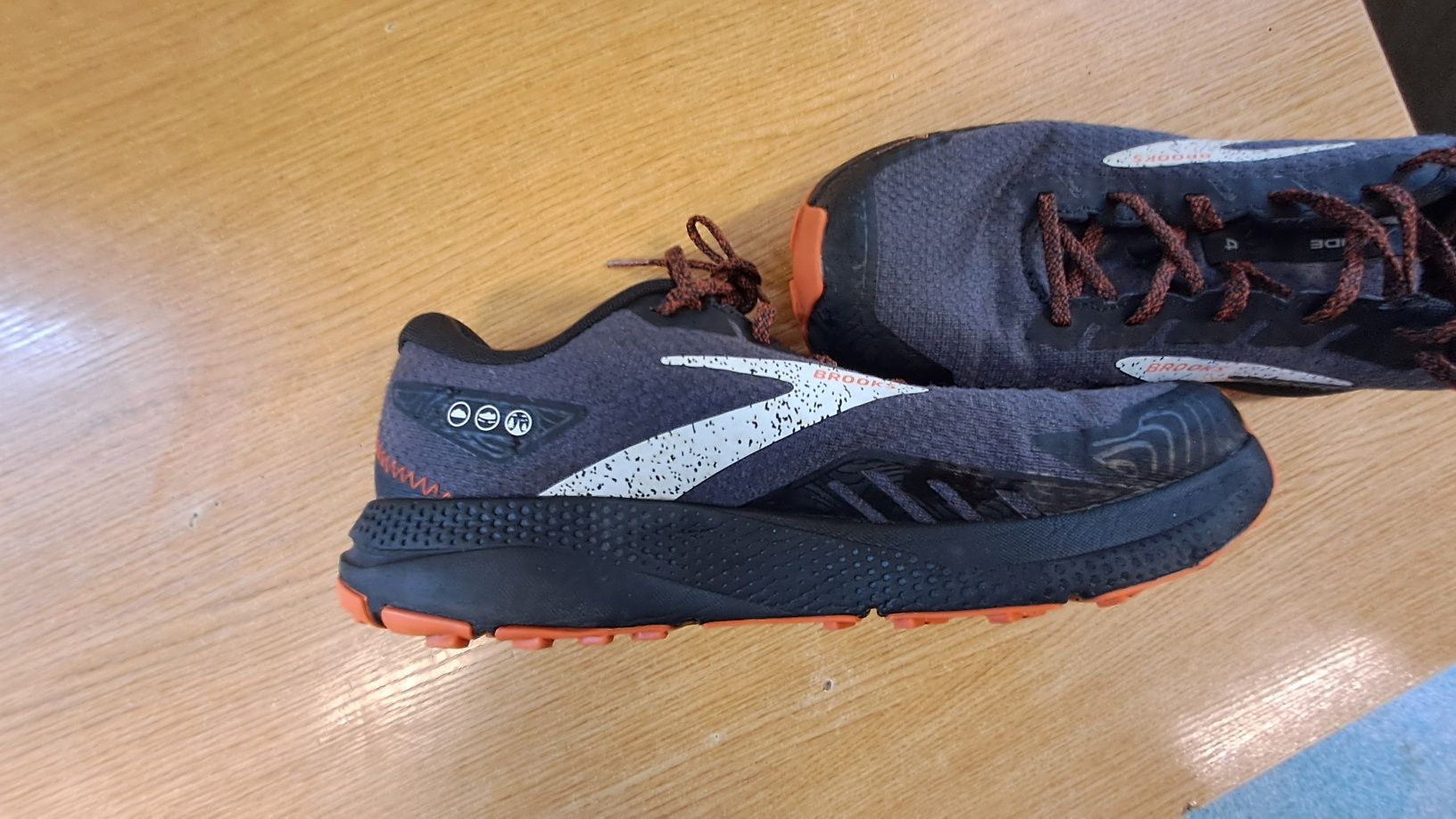 Buty biegowe brooks divide 4 gtx